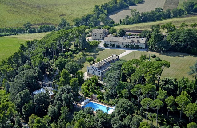 Elegante Appartamento in Villa con piscina