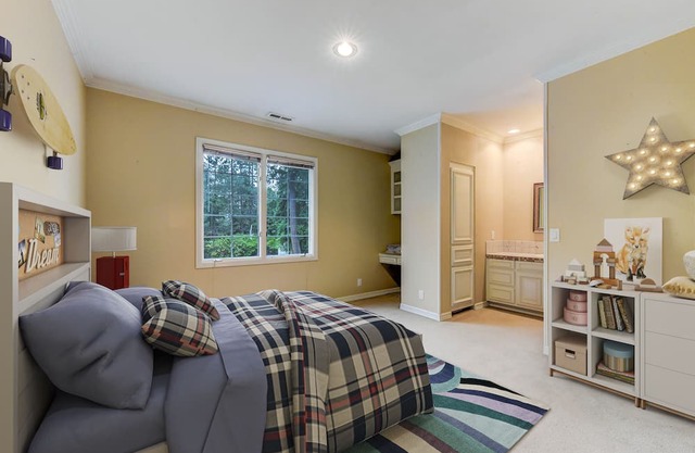 Beautiful Loft Apartment in Historic Medical Lake!