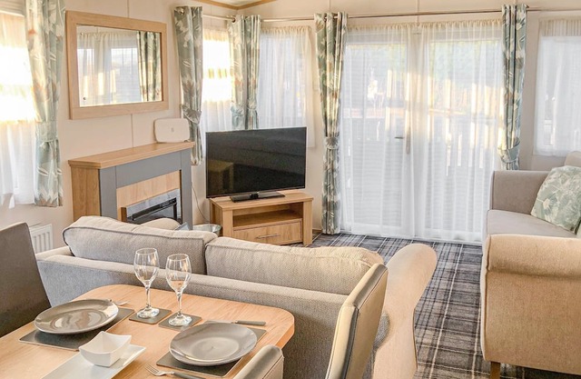 2 bedroom accommodation in Forfar