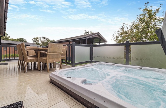 Luxurious lodge perfect for a family or group of friends wanting to enjoy all the activities.