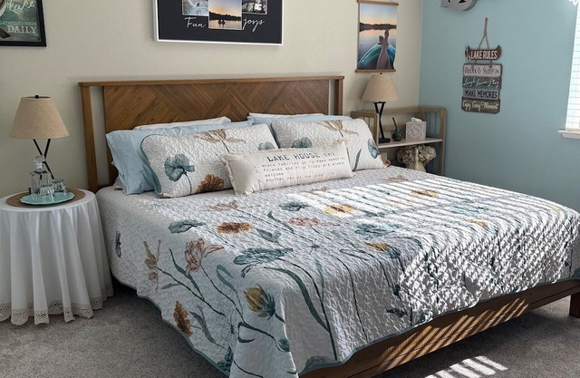 Lake Room at Bed & Breakfast