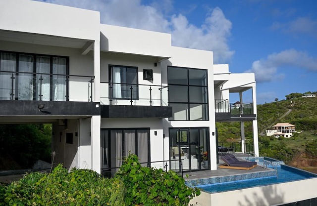 Villa Jasiri, brand-new, sleek, and modern 2-bedroom villa with pool in Cap Estate, Saint Lucia