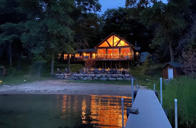 Shamineau Beach House , 3 bedrooms and a loft