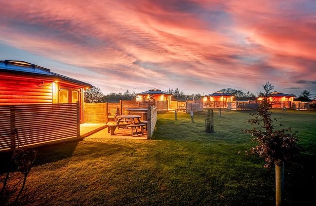 3 bedroom accommodation in Fitling, Nr Hornsea