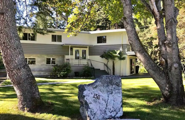 Madrona Getaway