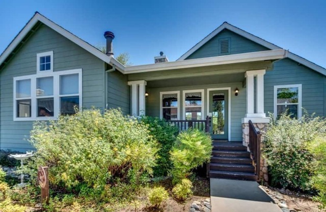 Cozy cottage suite in Angels Camp