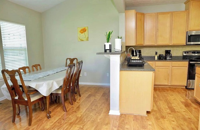 Marvelous 5-bedroom house with AC in Vandalia