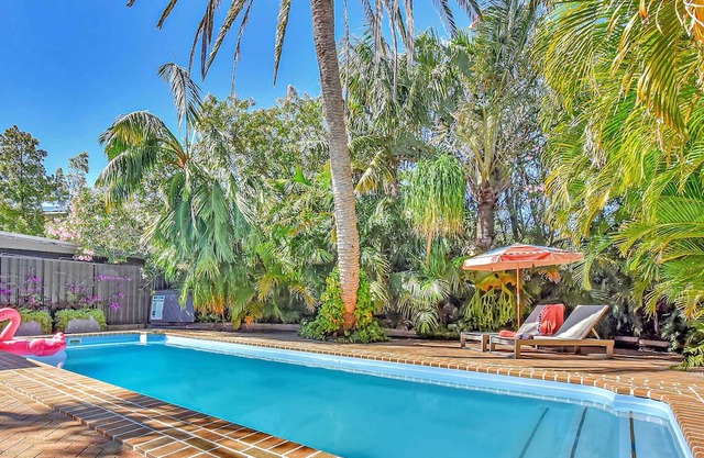 "Tosca" Elegant Merewether Beach House with Pool