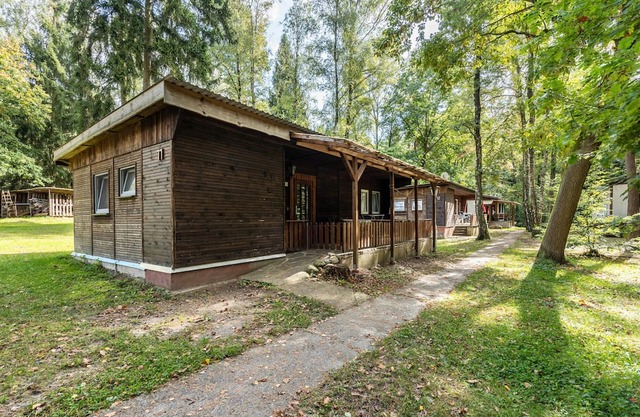 Bungalow '11 - Finnhütte' with Private Terrace and Shared Garden