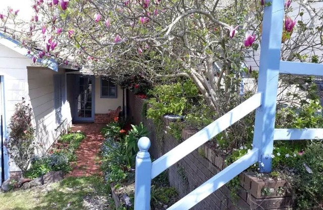 Magnolia Cottage- wineries, main street, station