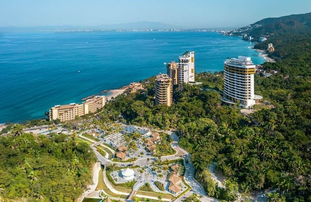 Hotel Mousai Holiday Getaway Adults-Only Luxury Resort; Ultra Suite South for 2