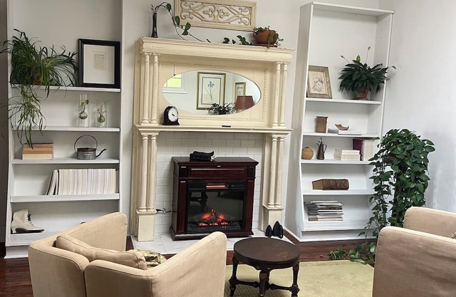 Spacious 1-bedroom loft apartment in historic downtown Appomattox, Virginia.