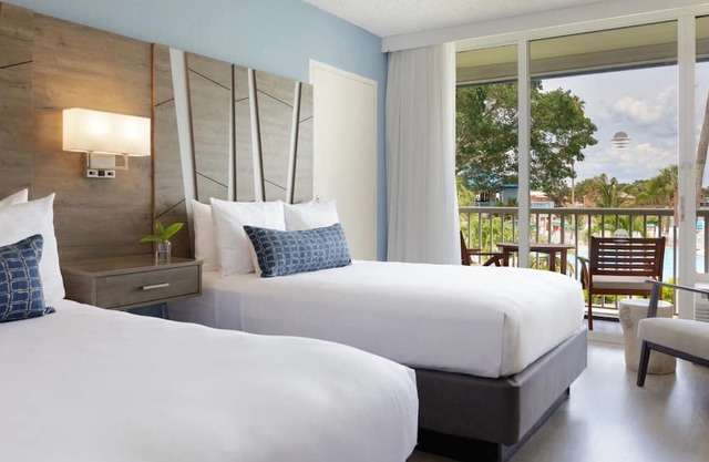 2 Units | Luxurious Room Steps to Downtown Attractions & Tranquility