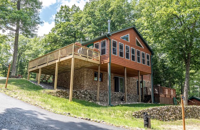 Bouchard Shores Resort - Your Private Northwoods Getaway