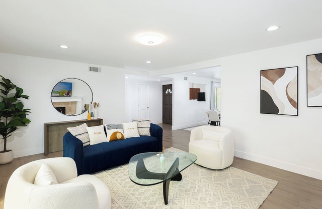 Remodeled Modern Home Close to Disney/Beach