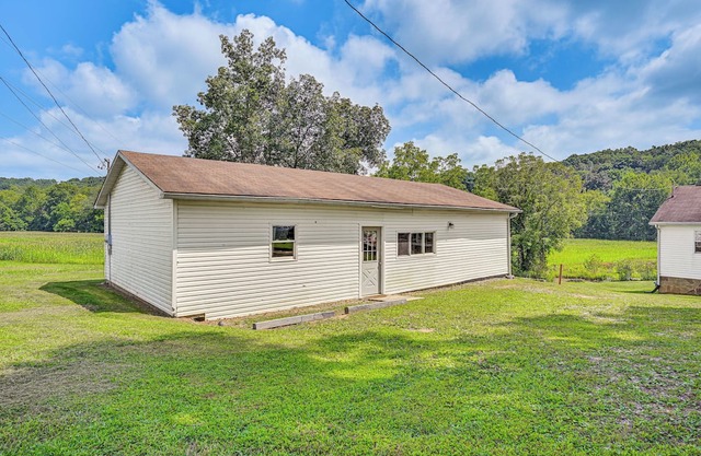 4 Mi to Ohio River: Quiet Guest House w/Yard!