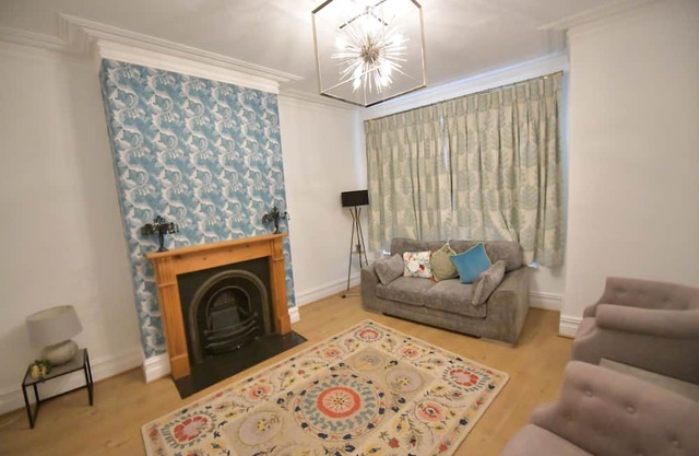 Enchanting 3-bedroom house in Stockport