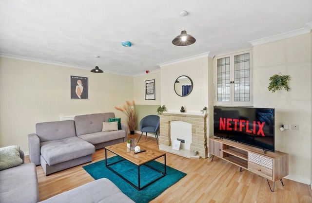 Chic Derbyshire Escape with Games Room – Sleeps 12