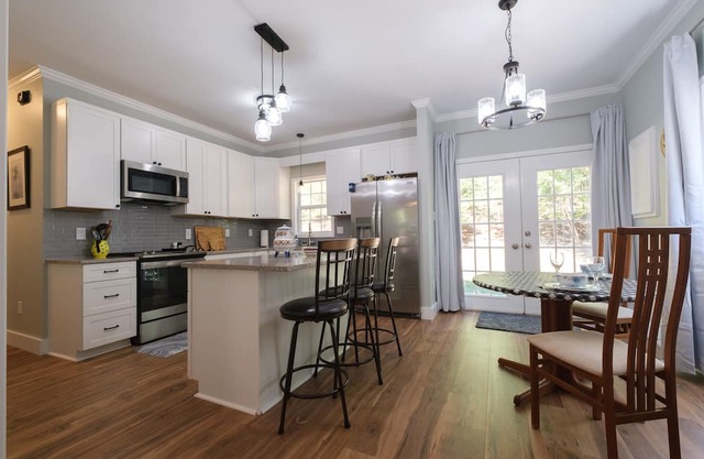 Enchanting spacious and comfortable newly renovated house near Chapel Hill.