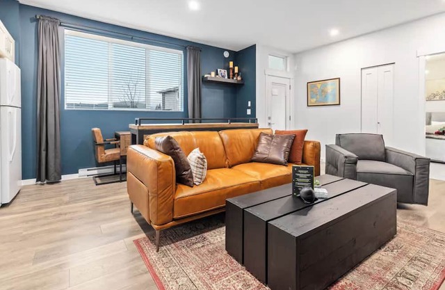 2 Bedroom Suite with Oled TV