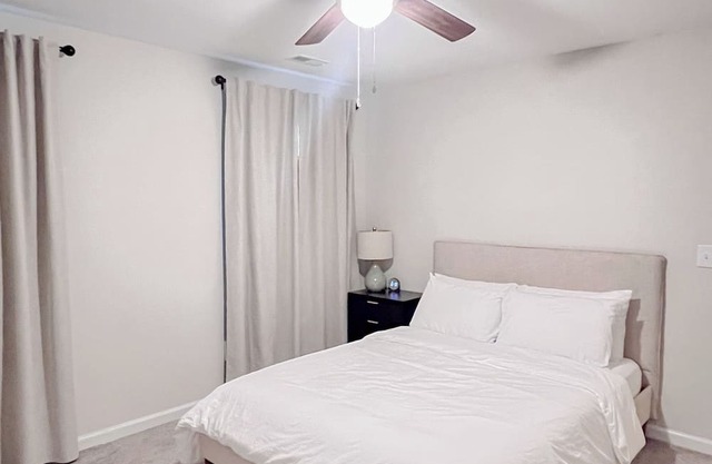 Charming 1-bedroom, 1-bathroom unit in Fayetteville with AC