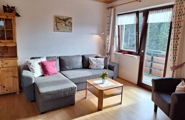 Christianshof - Holiday Apartment '3' with Mountain View, Shared Garden and Wi-Fi