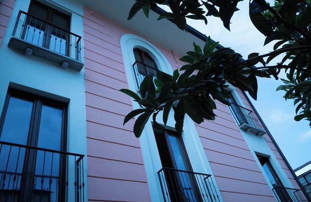 Intimacy of a private apartment but hotel-like amenities