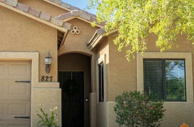 Serene 3-bedroom house 15 min. from downtown Phoenix and Sky Harbor Airport.