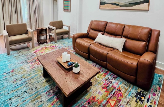 Southwest x Southeast 3BR 2BA