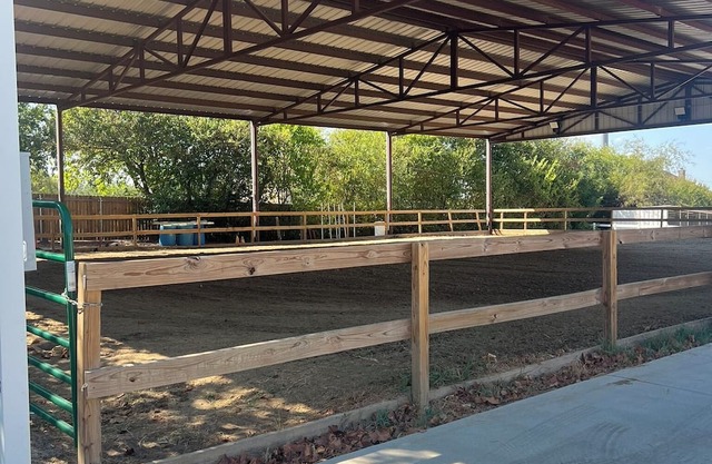 Benson Homestead and Stable - RV Camping Spot