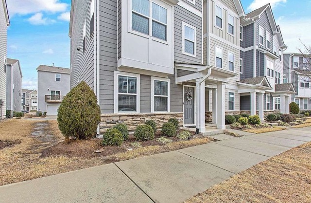 Peaceful 3-bedroom house with AC in Raleigh