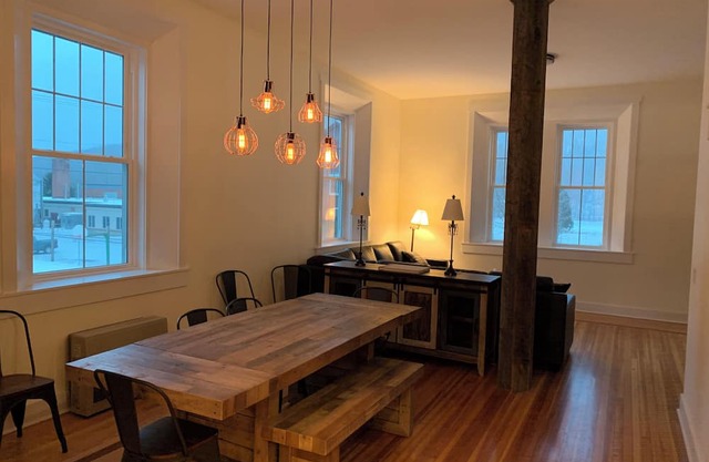 Riverbend Berkshire East Basecamp - 3 bedrooms available