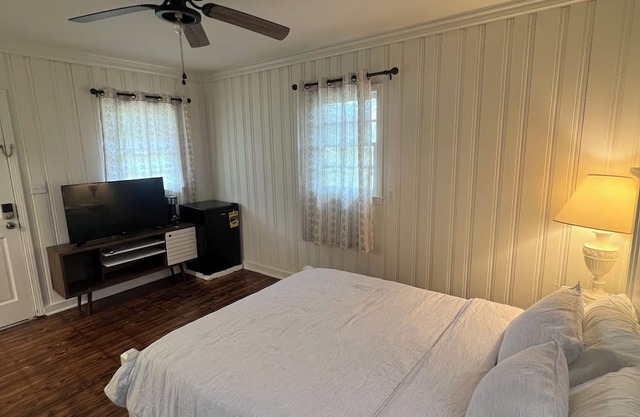 Room with Pivate Entrance in Milledgeville