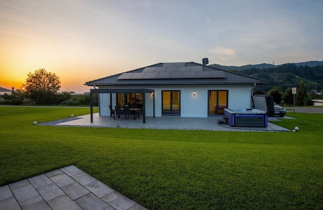 Apartment 'Ferienhaus Lautenbach' with Mountain View, Private Terrace and Wi-Fi