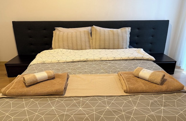 Fabulous 4-bedroom building with AC in Istanbul