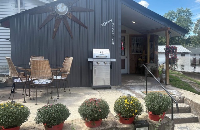 2-bedroom home. Very spacious with creek access and fire pit. Close to game land