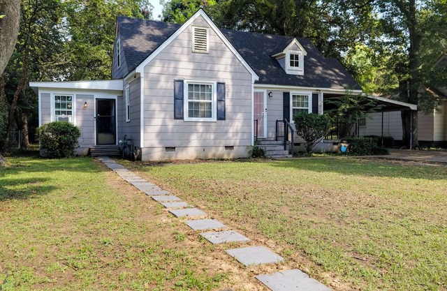 < 1 Mi to Dtwn: Updated Studio in North Greenwood!