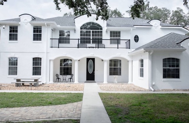-Arbor Grand Estate-