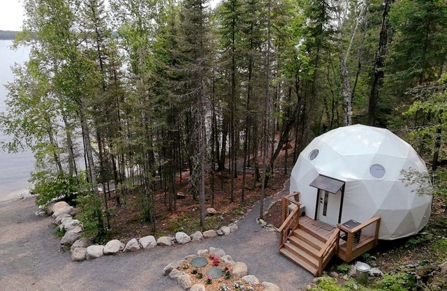 Dreamy Luxury Glamping Dome with Lakefront Views near Voyageurs National Park in Crane Lake, MN