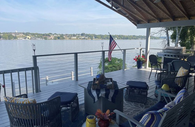 Mississippi Riverfront Retreat - River's Edge - Quad Cities