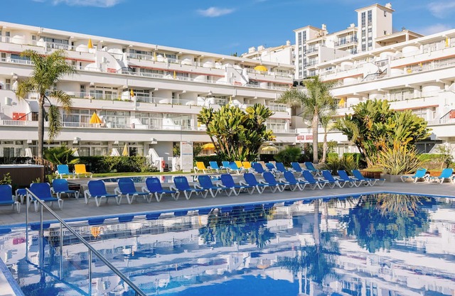 Traveling w/your friends? 4 1BR Terrace Rooms Perfect for Group Vacation