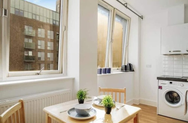 Lovely private spacious studio