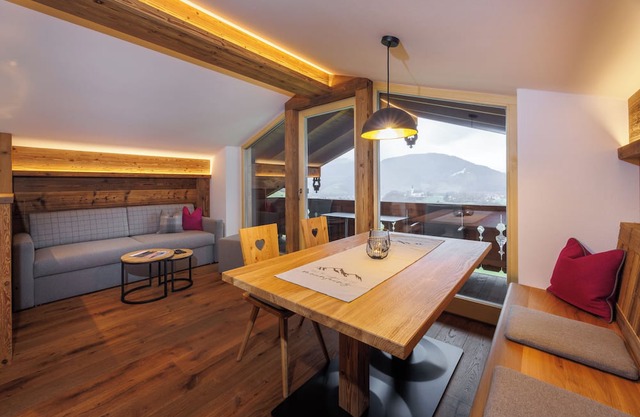 NEW - Hochfelln 65 sqm, balcony, kitchen, 1 bedroom, 1 bed-sitting room, WLAN, 4 pers