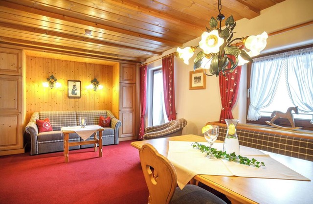 NEW - Rauschberg 50 to 60 sqm, balcony, kitchen, 1 bedroom, 1 living room, WLAN, 4 p.