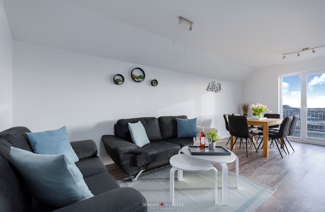 Driftwood- near the Baltic Sea, harbor view in 2nd row, bathtub, fireplace