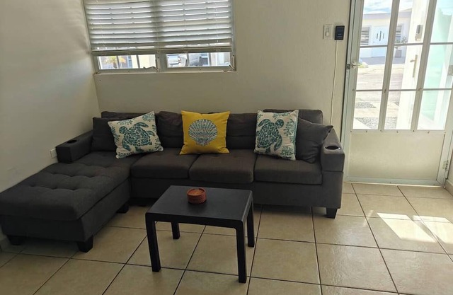3-bedroom house in beautiful Guanica with AC