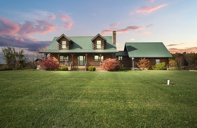 NEW! Sprinkle Bottom Lodge