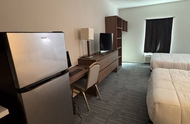 Double Queen Bedroom with Kitchen