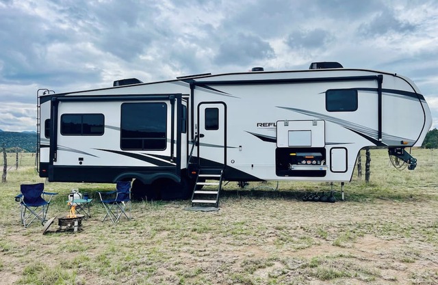 Hunter’s Haven – Your basecamp in Reserve, NM, prime Unit 15 hunting country!