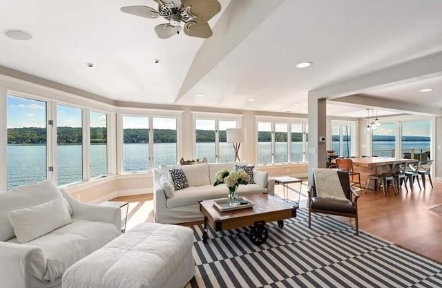 Luxury Lakefront Escape w/Pool & Guest House